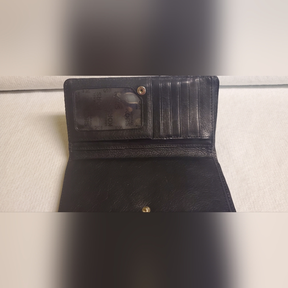 Michael Kors Black Leather Shoulder Bag And Wallet With Silver Accents - Picture 4 of 8